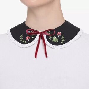 Hot Topic- Embroidered Black Lace Collar